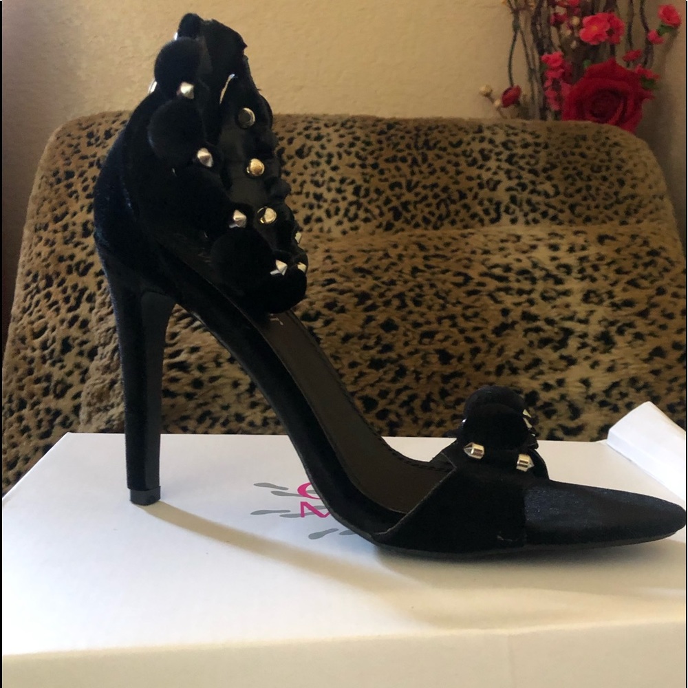 Shoe
